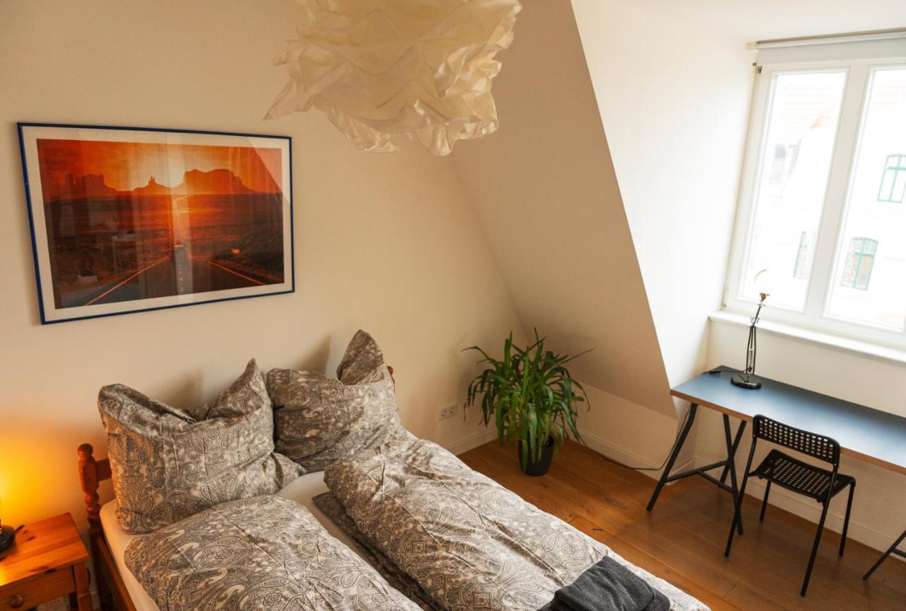 Woelkchen - Wohnung Mit Balkon, Holzdielen & Tv Bremerhaven Luaran gambar